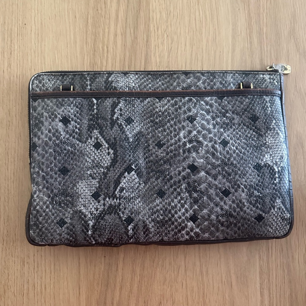 MCM limited Pouch/crossbody without sling - Picture 3 of 13